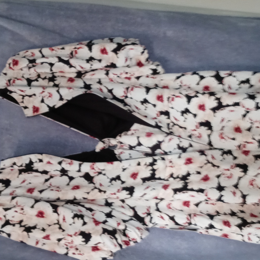 Express Floral Jumper/Romper - Picture 4 of 8